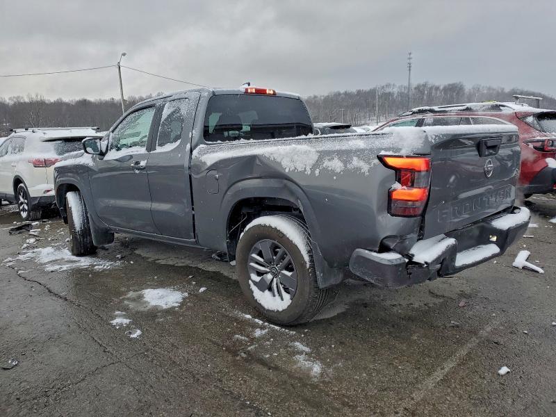 2025 Nissan Frontier s