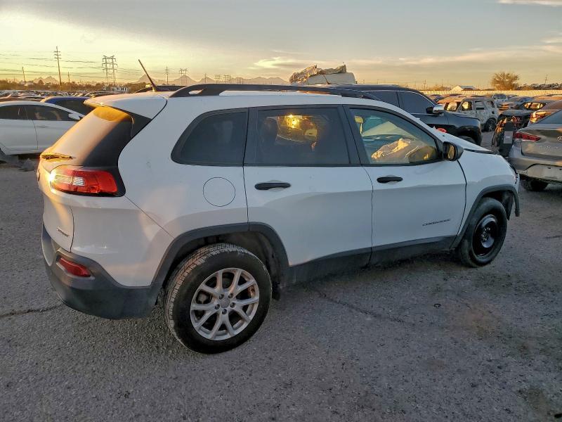 2016 Jeep Cherokee Sport