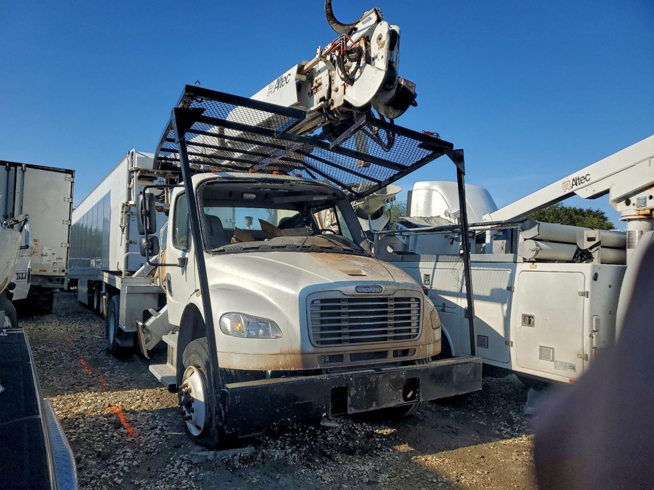 2019 Freigliner 2019 Freightliner Business Class M2 Digger Derrick