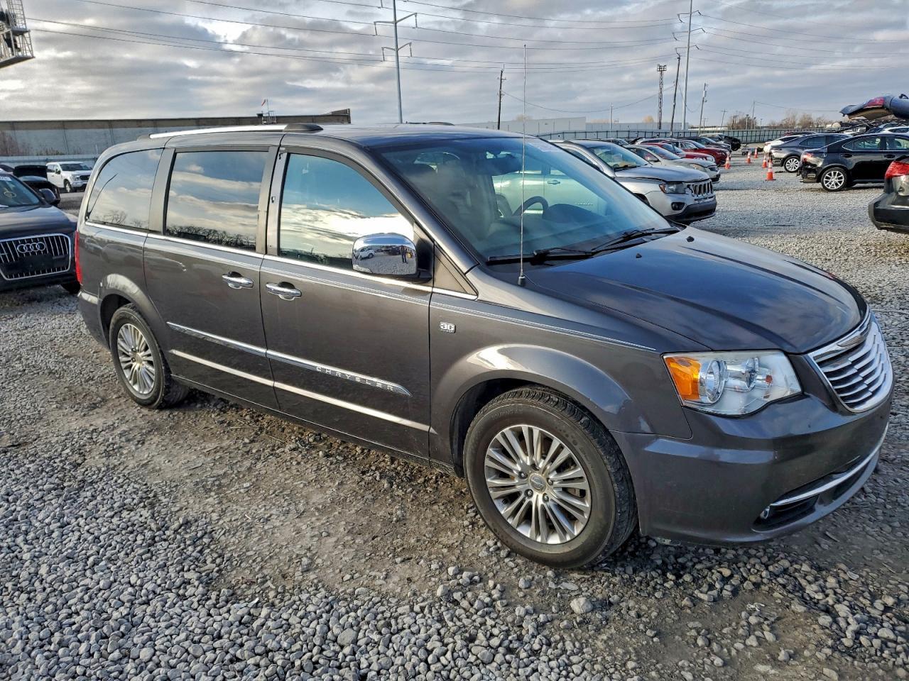 2014 Chrysler Town & Country Touring L