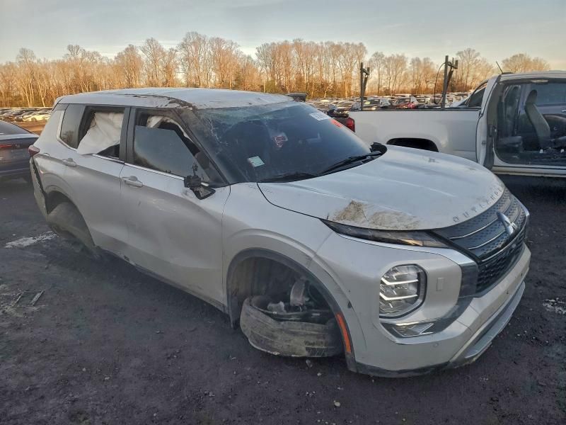 2023 Mitsubishi Outlander se