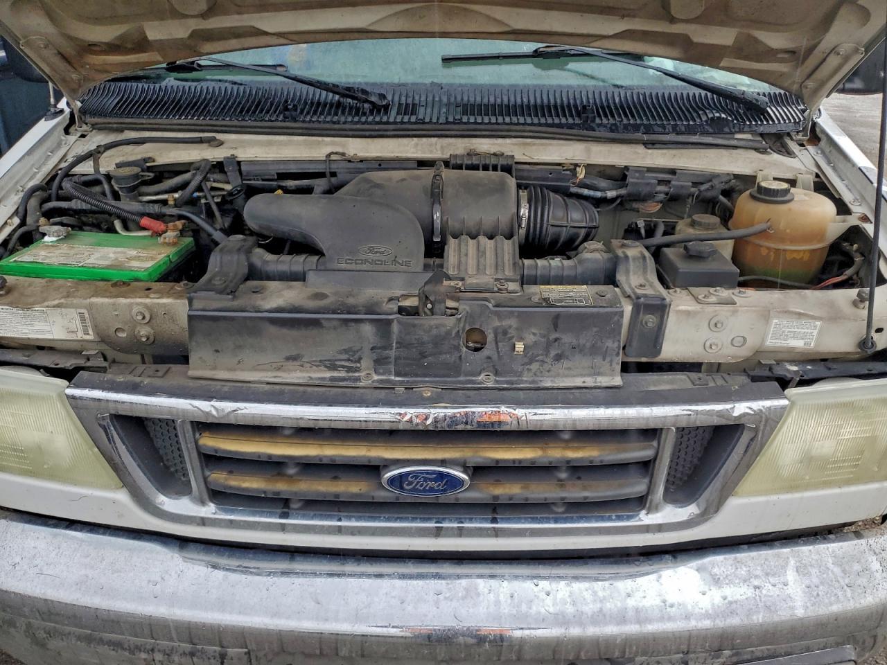 2003 Ford Econoline E450 Super Duty Cutaway Van