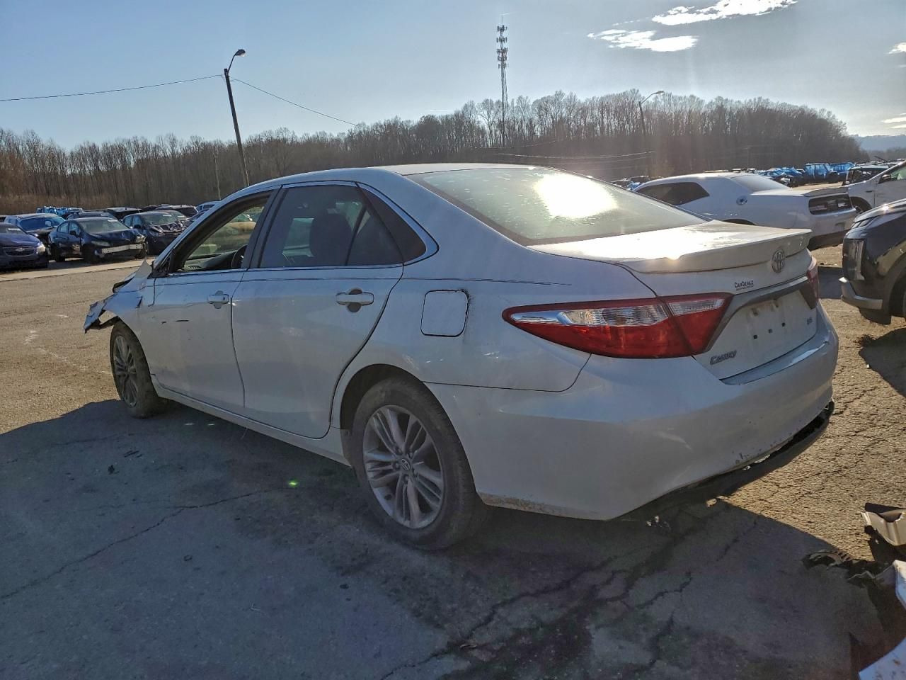 2016 Toyota Camry le