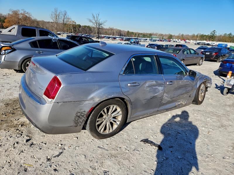 2016 Chrysler 300 Limited