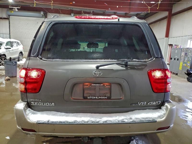 2004 Toyota Sequoia SR5