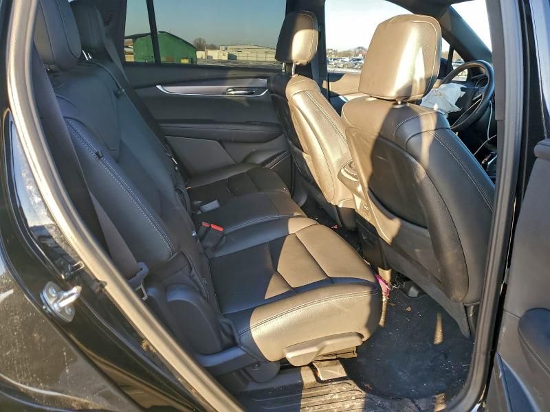 2024 Cadillac XT6 Luxury