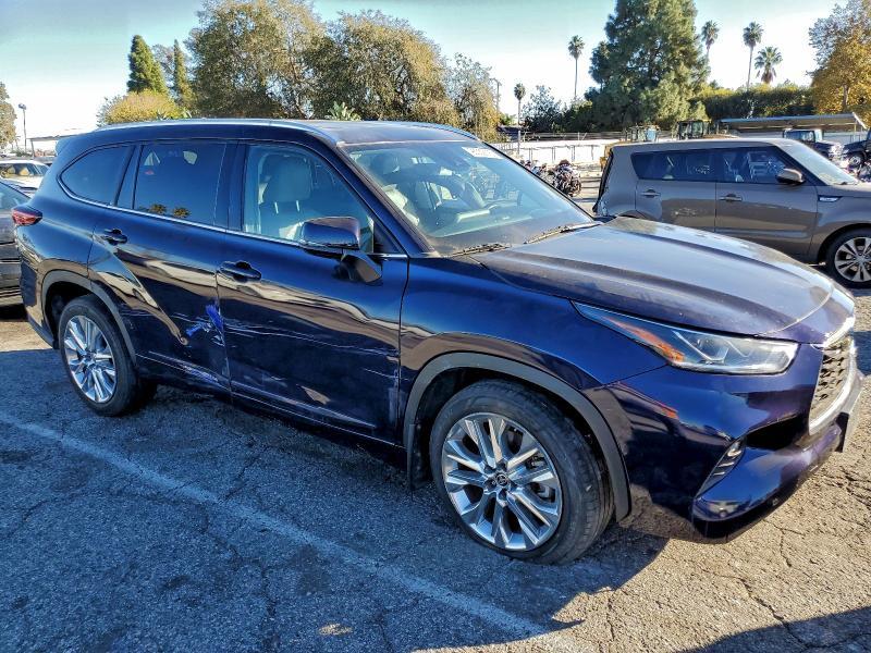 2022 Toyota Highlander Hybrid Limited