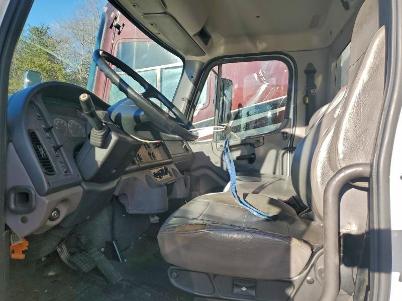 2019 Freigliner 2019 Freightliner Business Class M2 BOX Truck