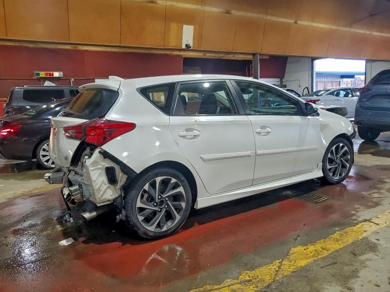 2017 Toyota Corolla im