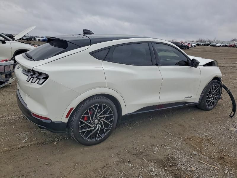 2023 Ford Mustang Mach-e gt