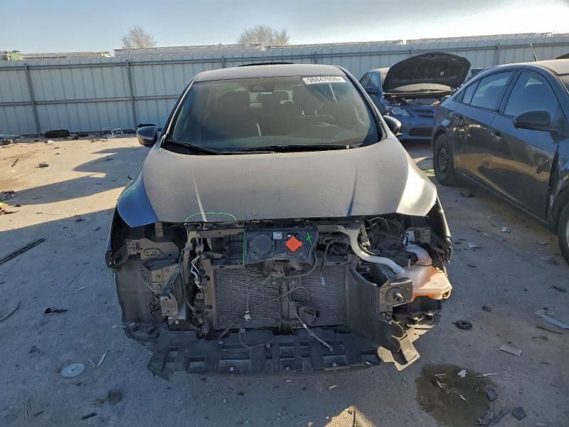 2022 Nissan Leaf s Plus