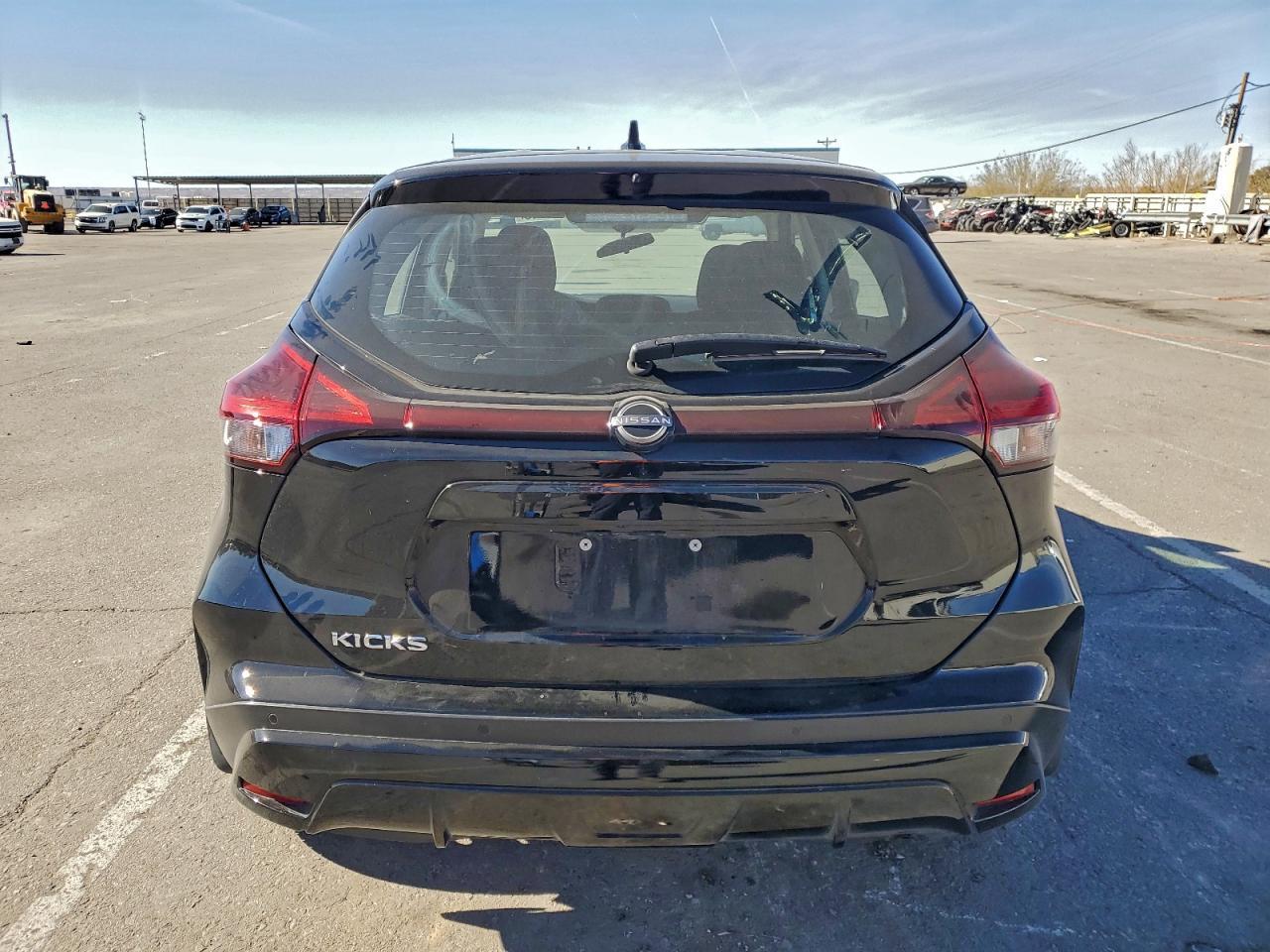 2024 Nissan Kicks s