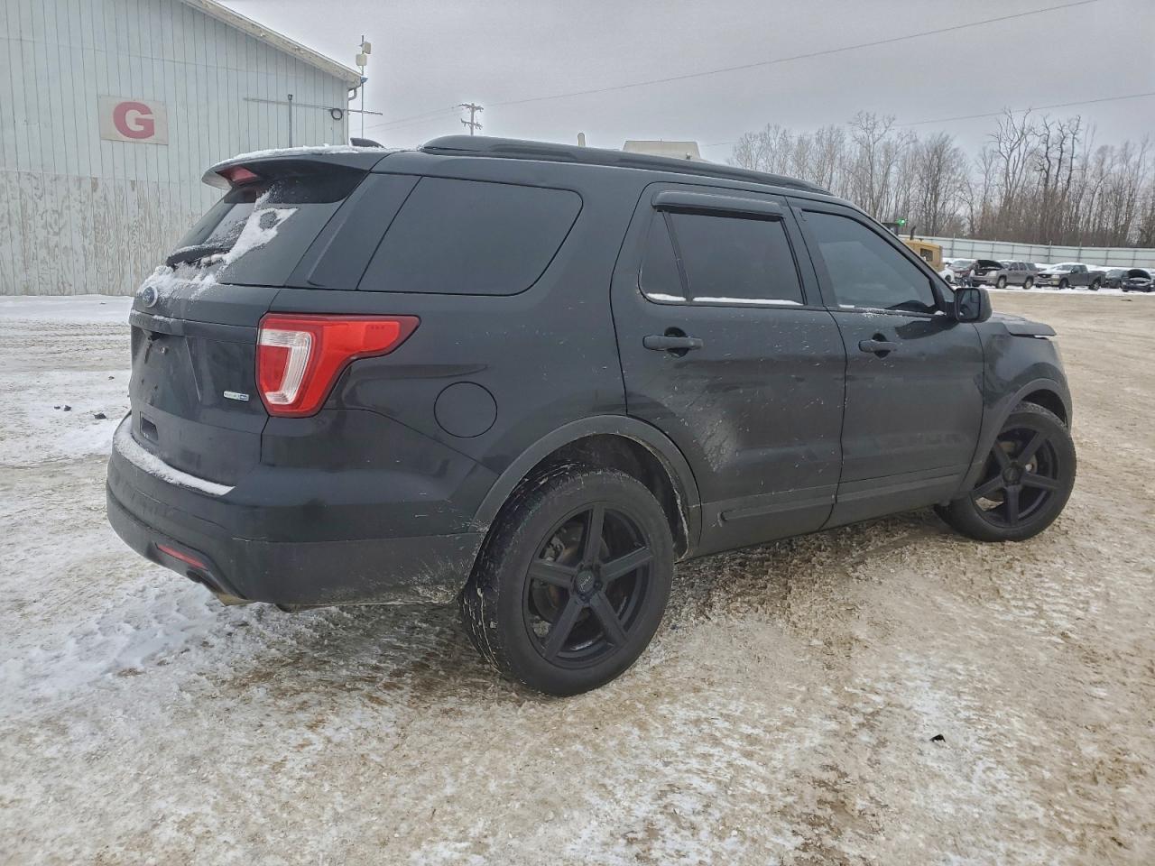 2016 Ford Explorer