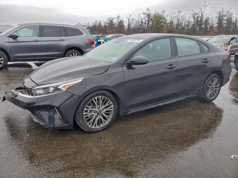 2024 KIA Forte gt Line