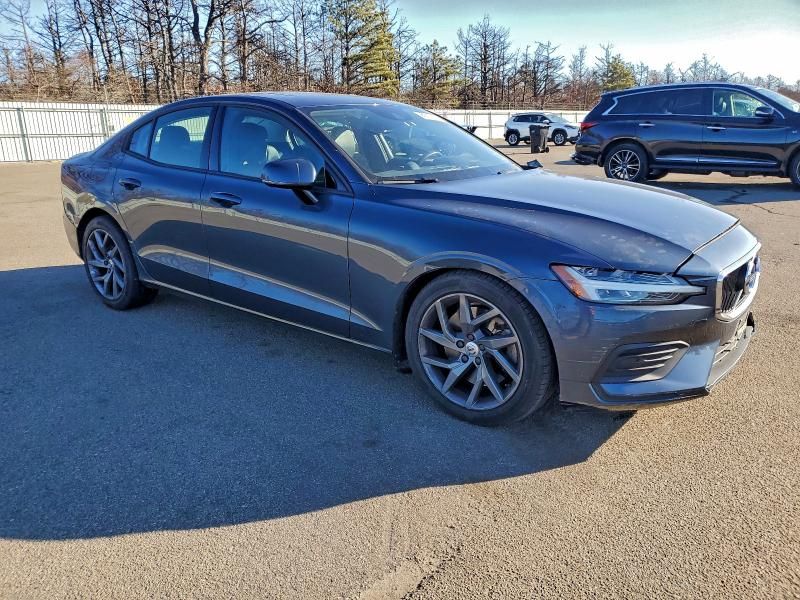 2019 Volvo S60 T6 Momentum