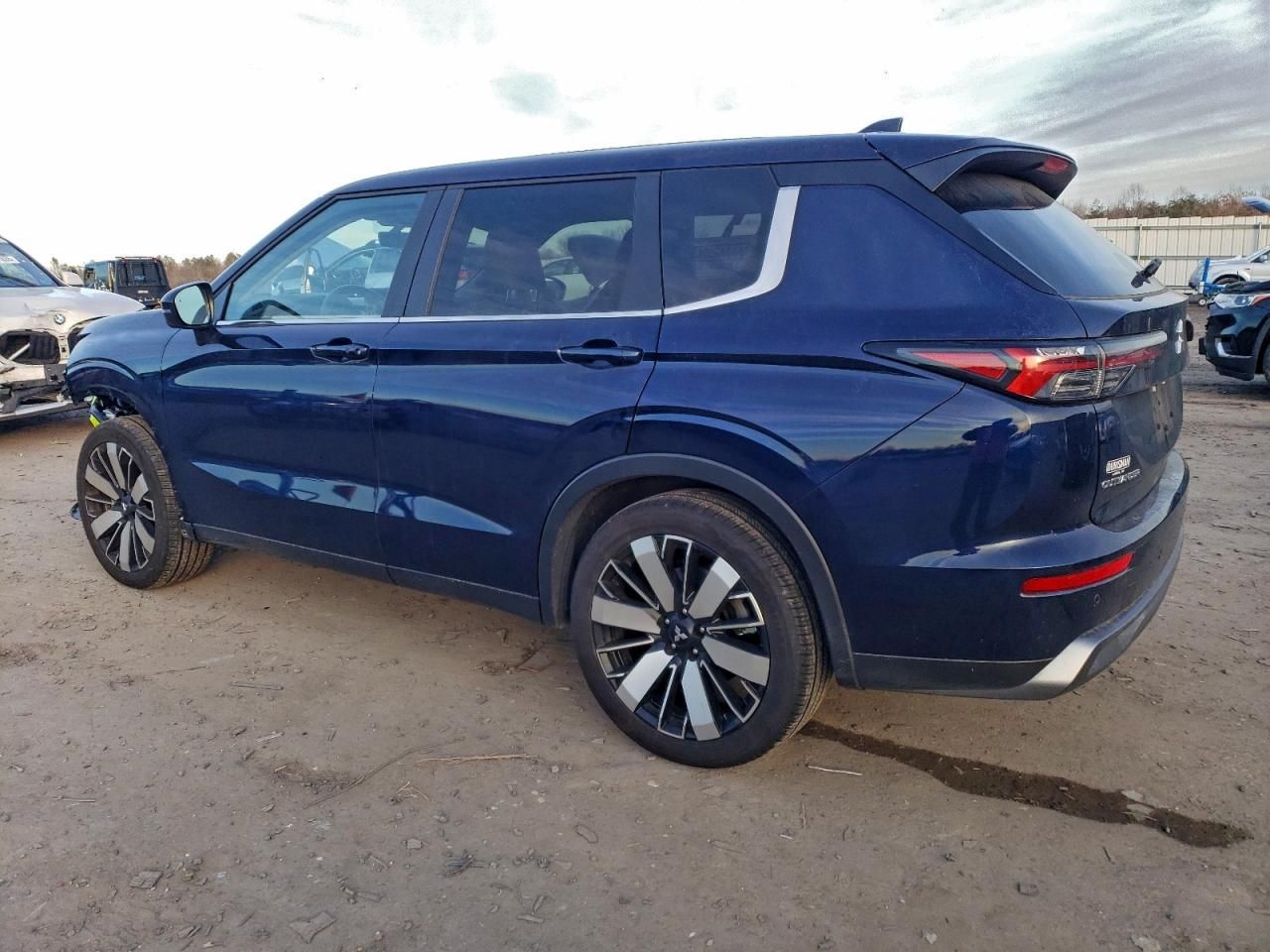 2025 Mitsubishi Outlander se