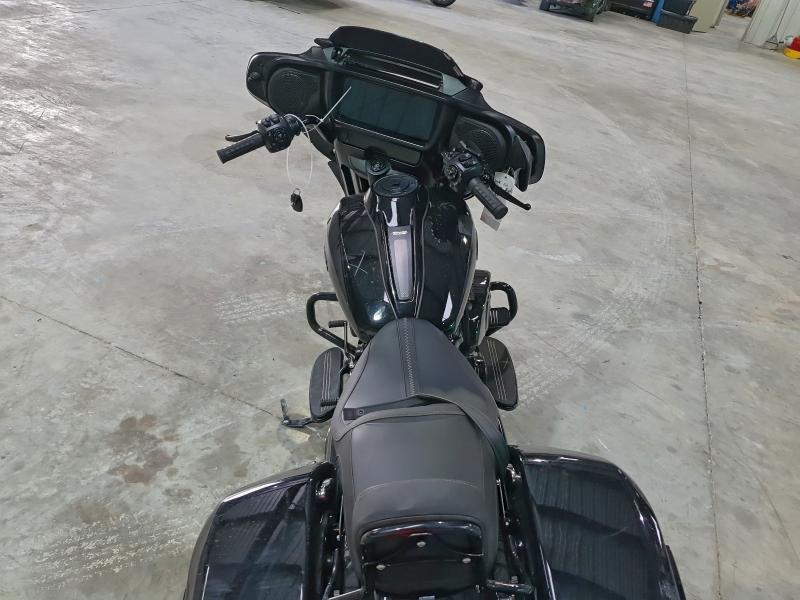 2025 Harley-Davidson Flhx