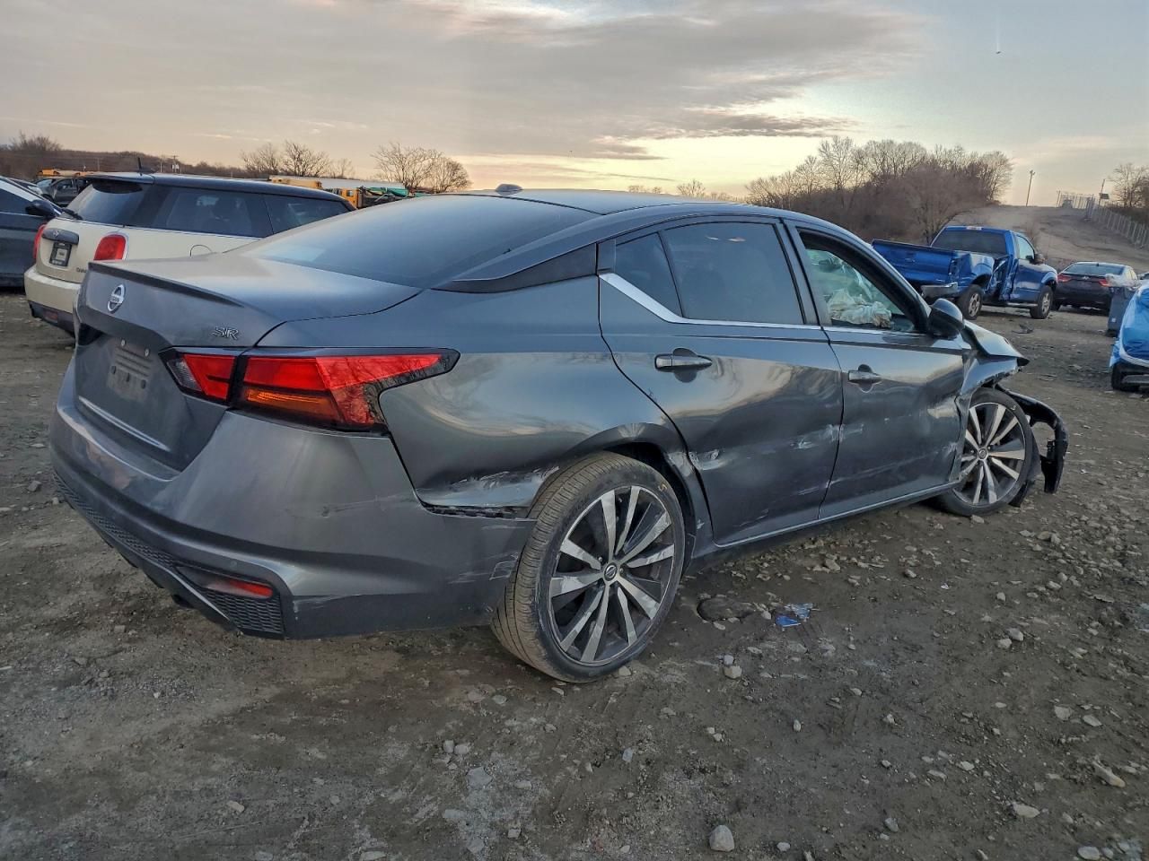 2020 Nissan Altima sr