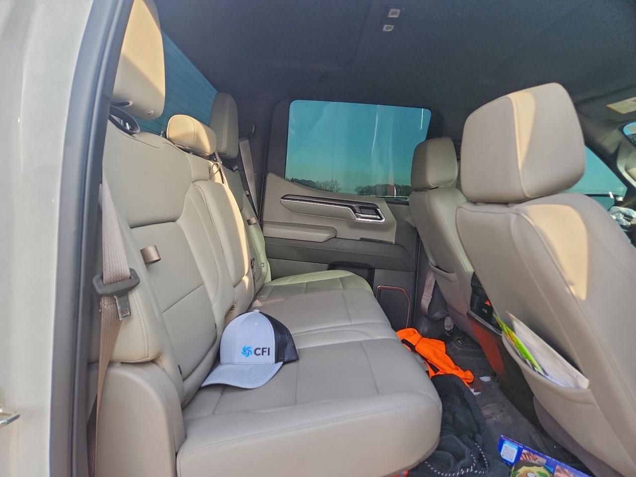 2023 GMC Sierra K1500 slt