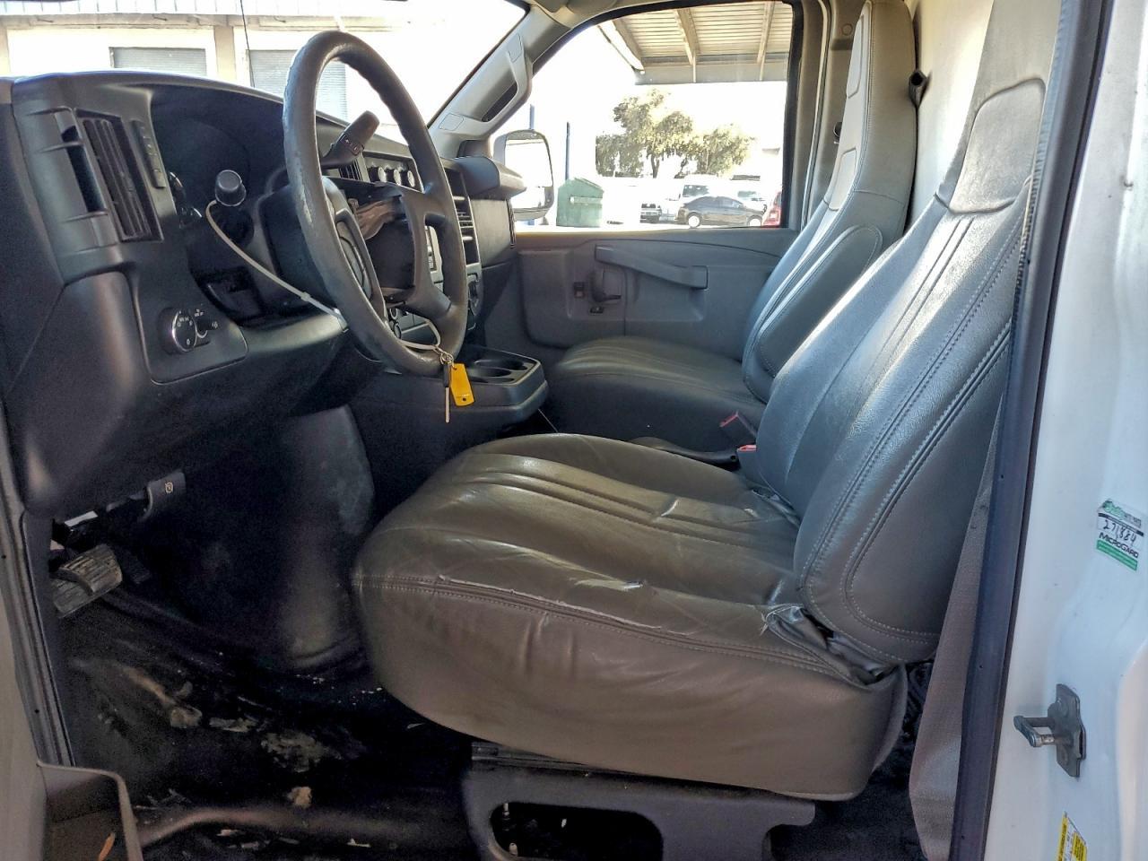 2017 Chevrolet Express G2500
