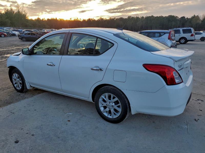 2018 Nissan Versa s