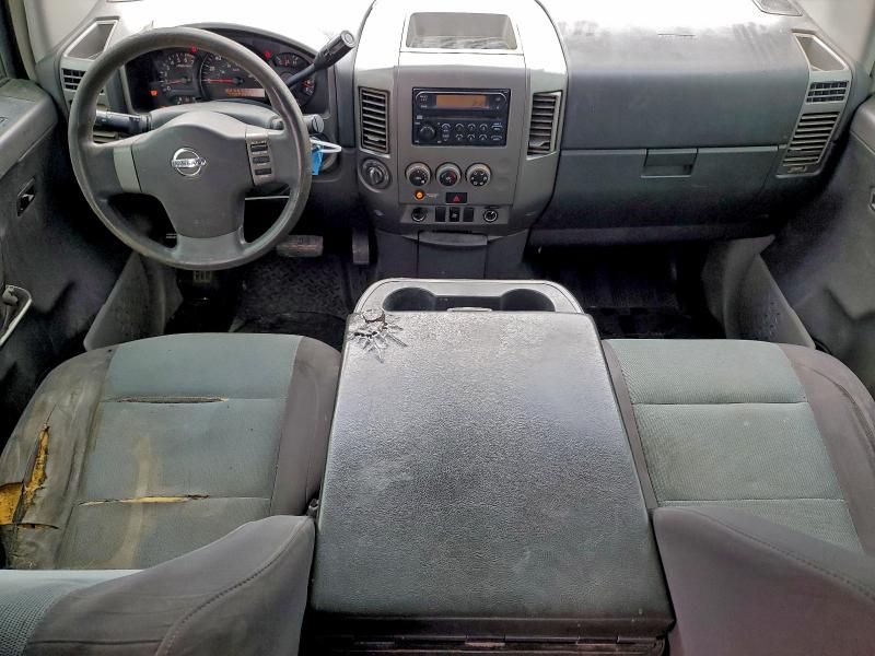 2004 Nissan Titan XE