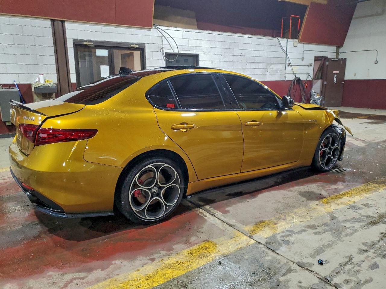 2022 Alfa Romeo Giulia Super
