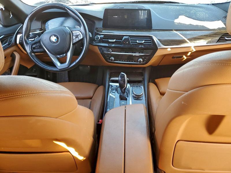 2020 BMW 530 xi