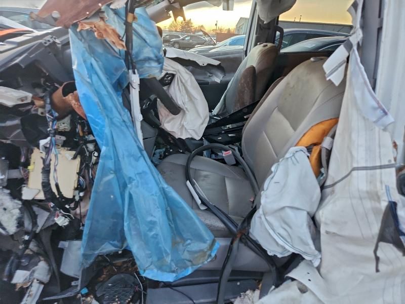 2019 Toyota Sienna le