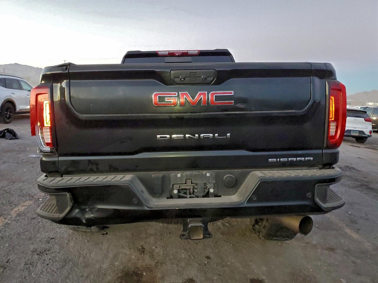 2022 GMC Sierra K3500 Denali