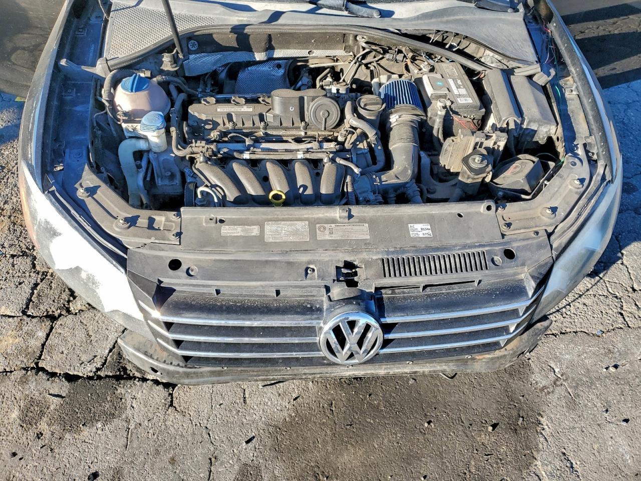 2014 Volkswagen Passat s