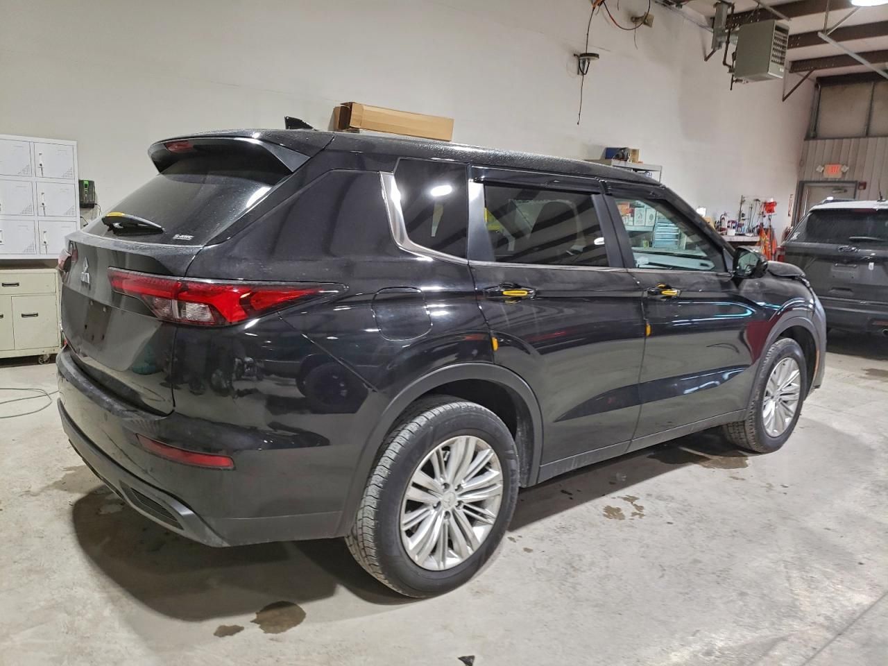 2024 Mitsubishi Outlander es