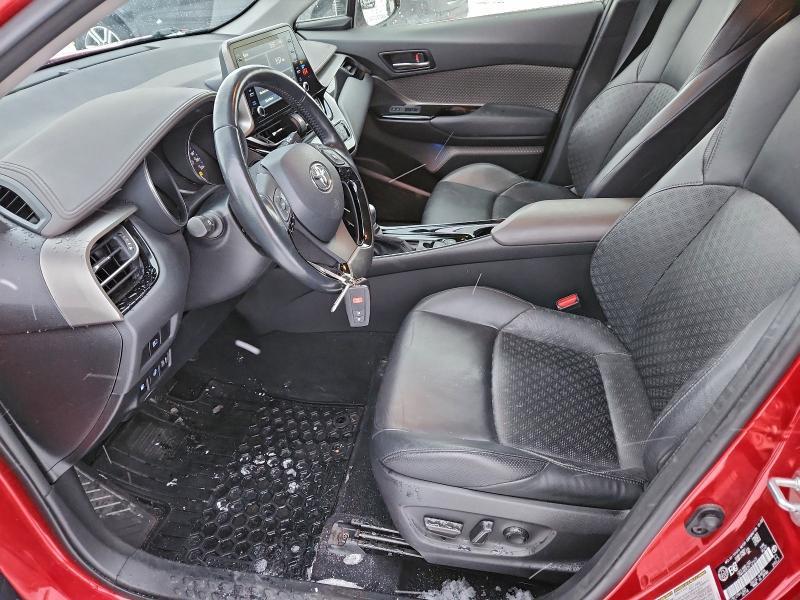 2022 Toyota C-hr xle