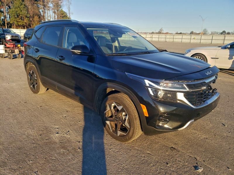 2025 KIA Seltos s