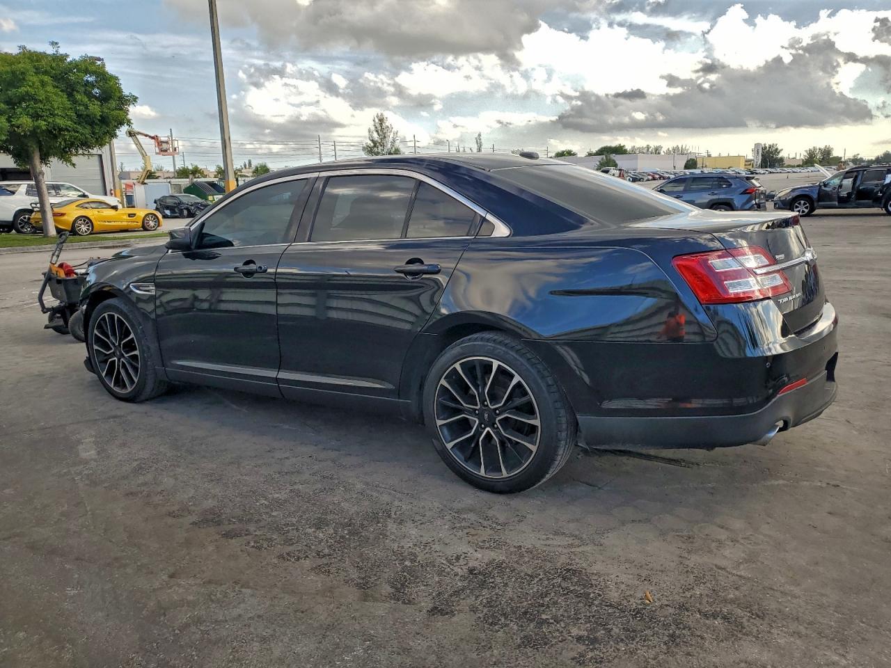 2017 Ford Taurus sel