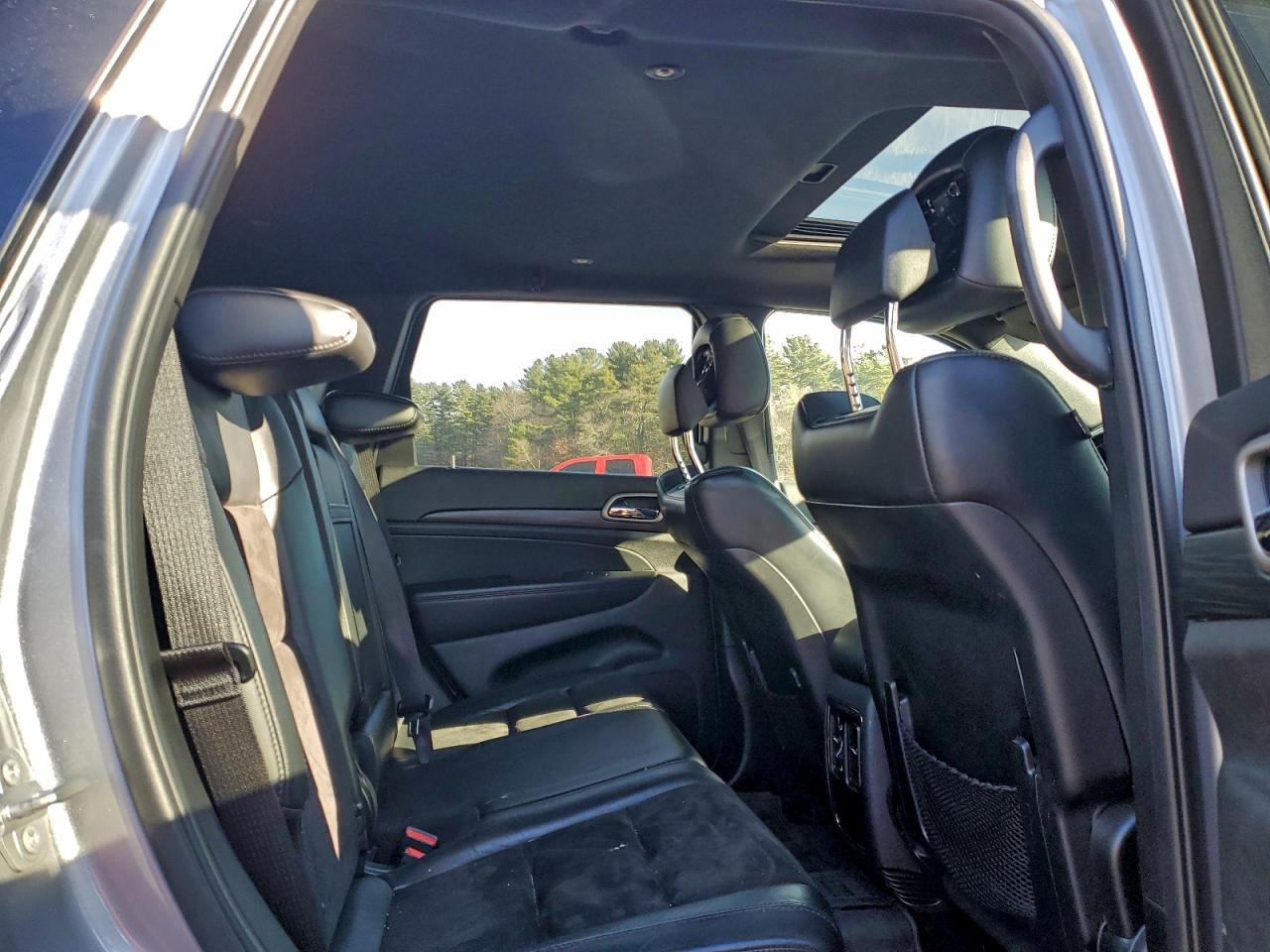 2020 Jeep Grand Cherokee Laredo