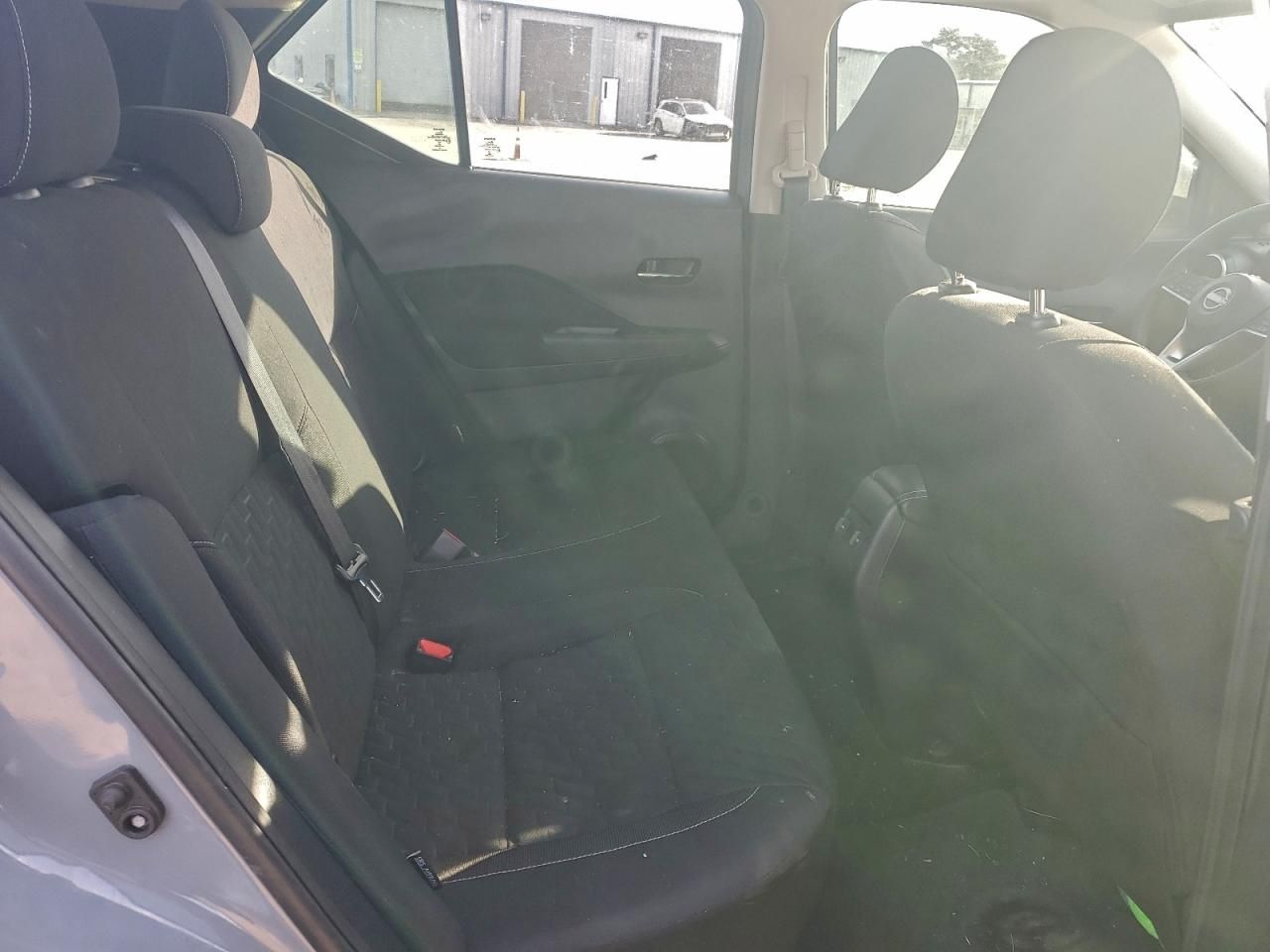 2022 Nissan Kicks sv