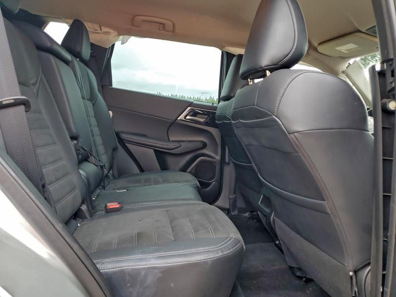 2023 Mitsubishi Outlander se