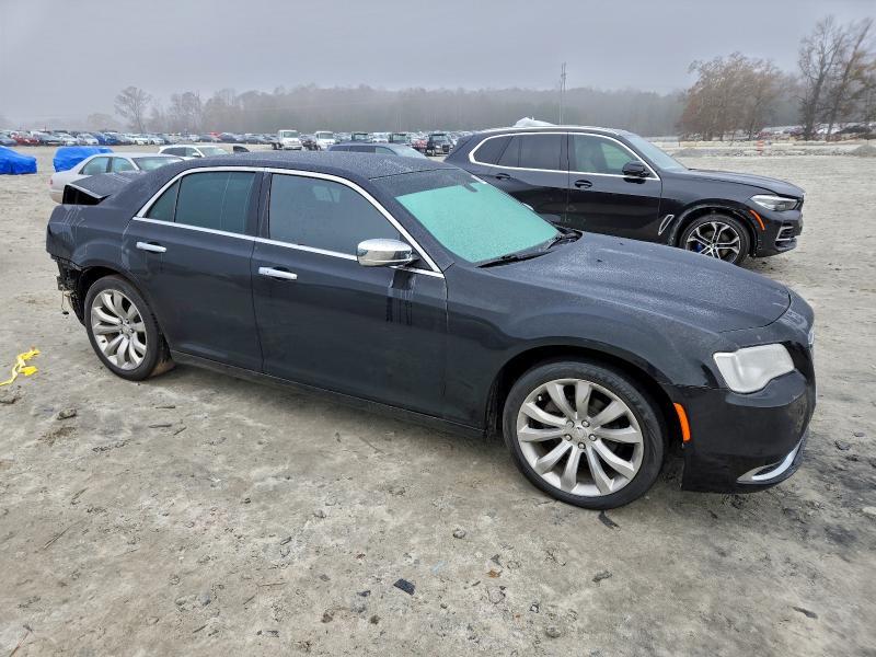 2018 Chrysler 300 Touring