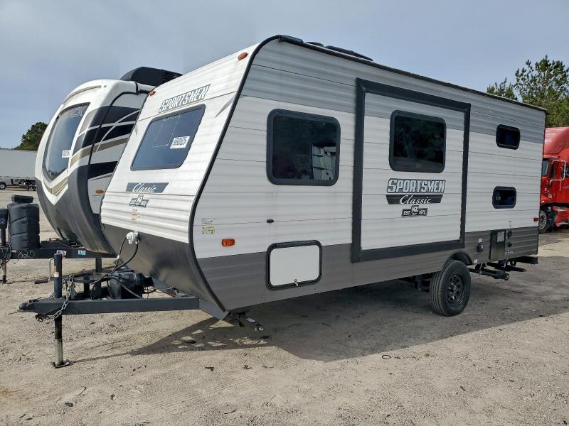 2022 KZ RV Sportsman Camper