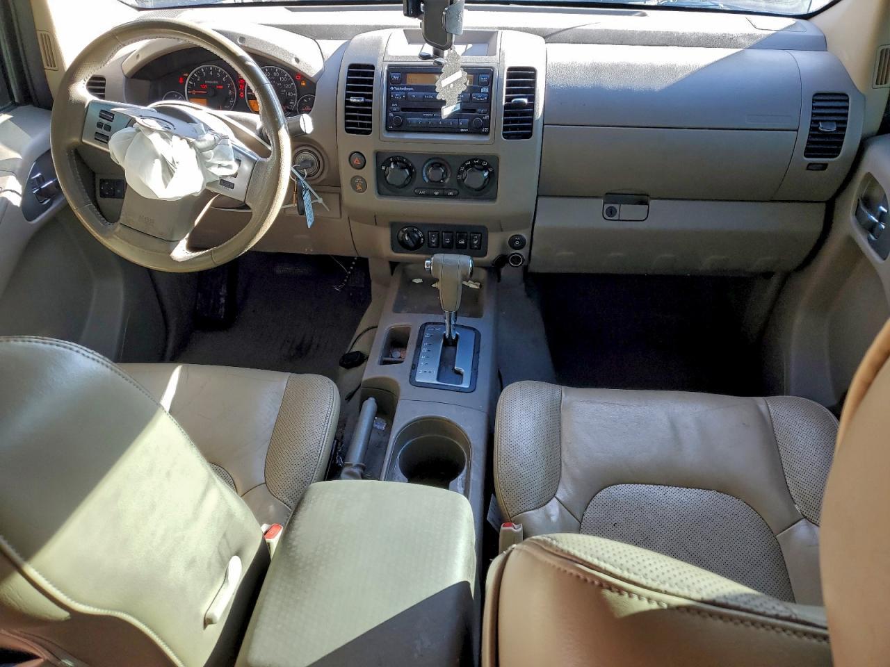 2008 Nissan Frontier Crew Cab LE