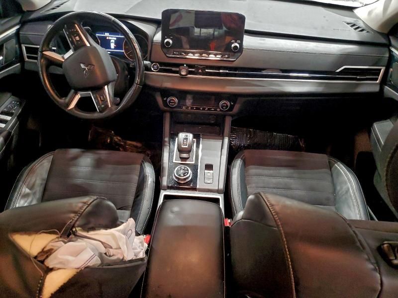 2022 Mitsubishi Outlander se