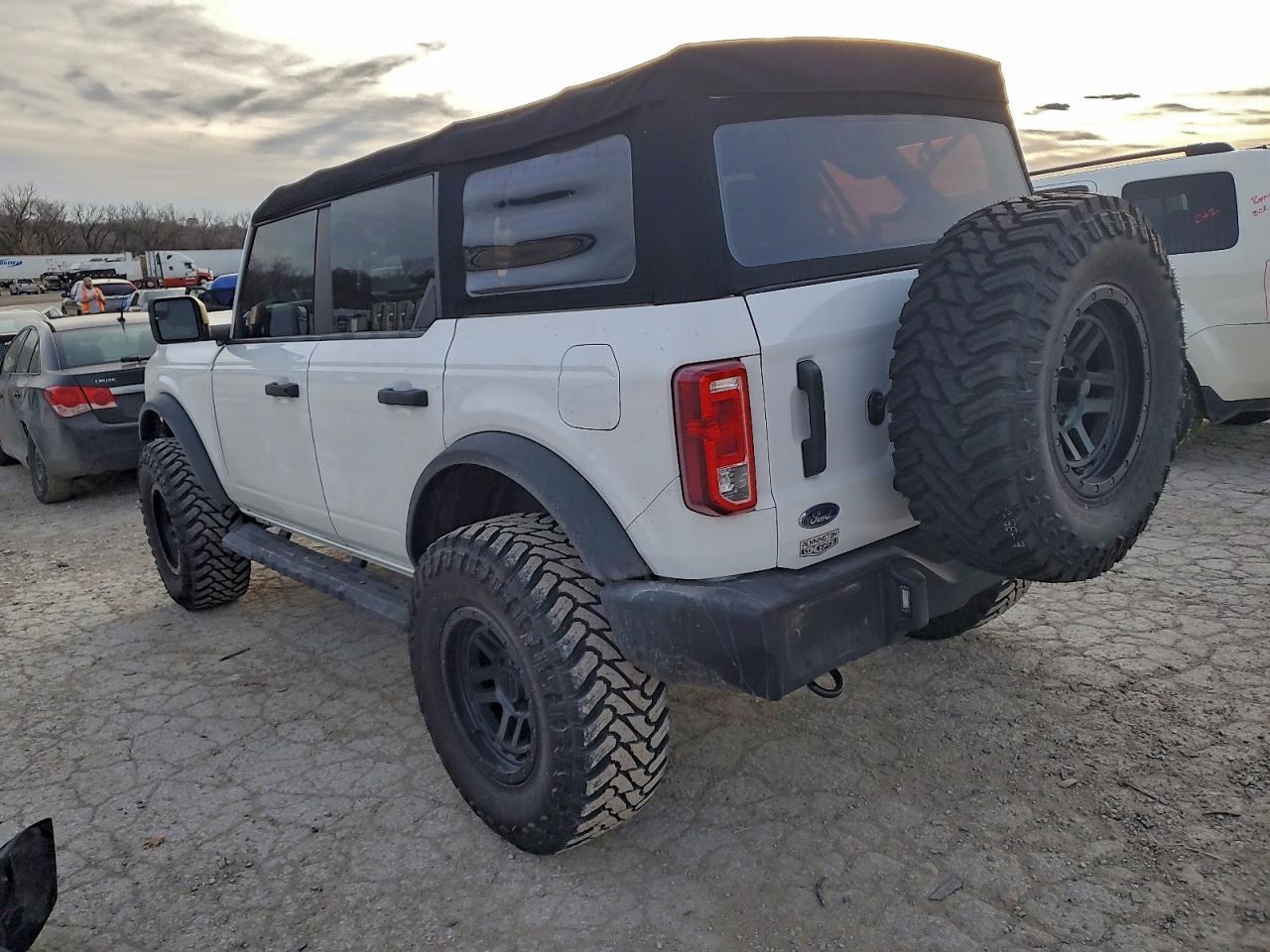 2022 Ford Bronco Base