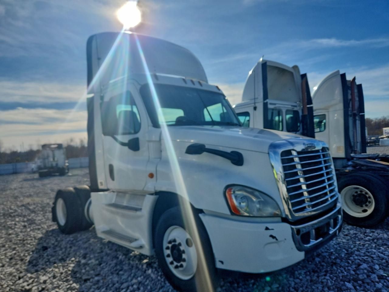 2014 Freightliner Cascadia Semi Truck
