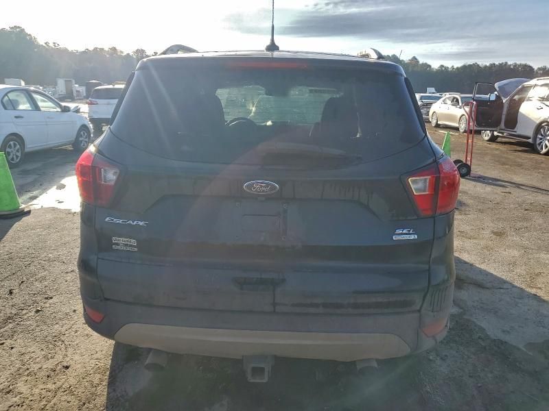 2019 Ford Escape sel