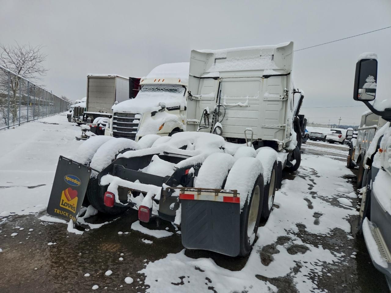 2017 Volvo VNL Semi Truck