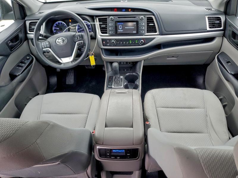 2019 Toyota Highlander le