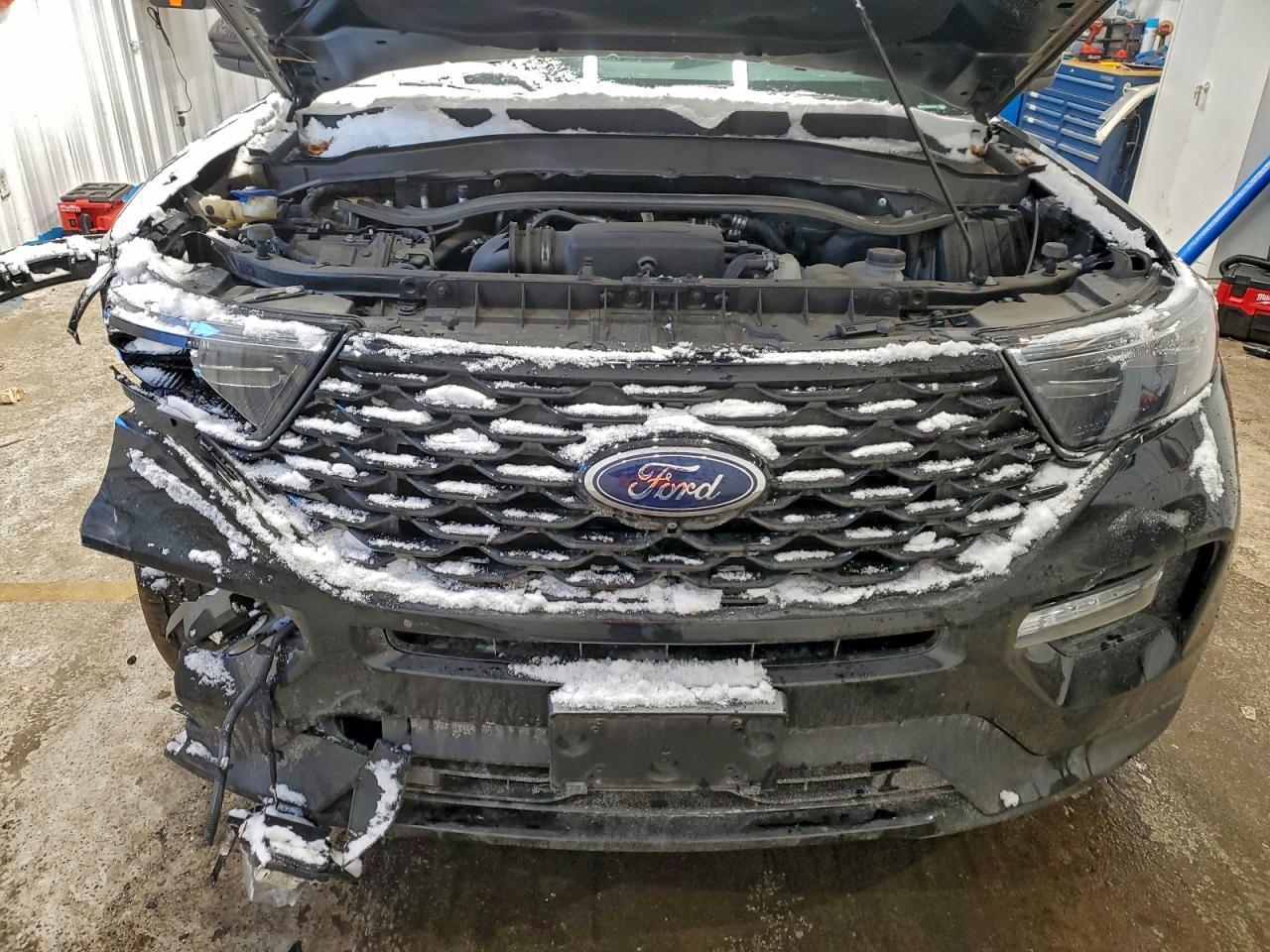 2022 Ford Explorer St-line
