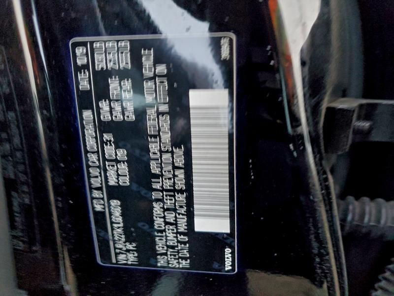 2020 Volvo S60 T6 Momentum