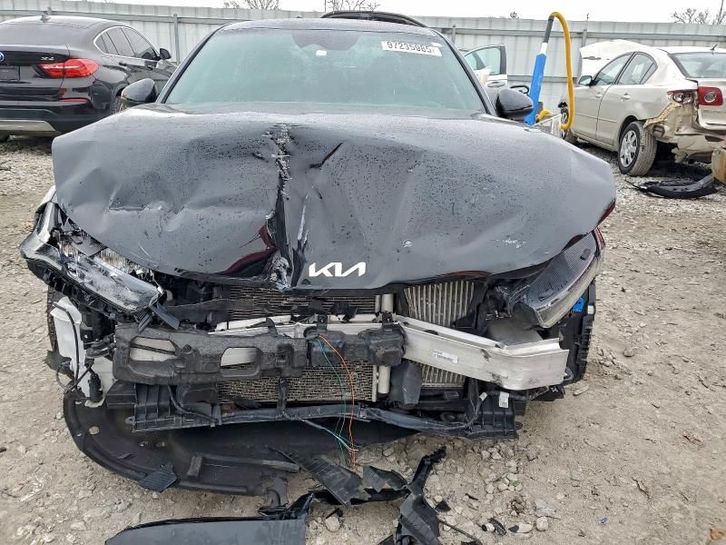 2022 KIA K5 gt Line